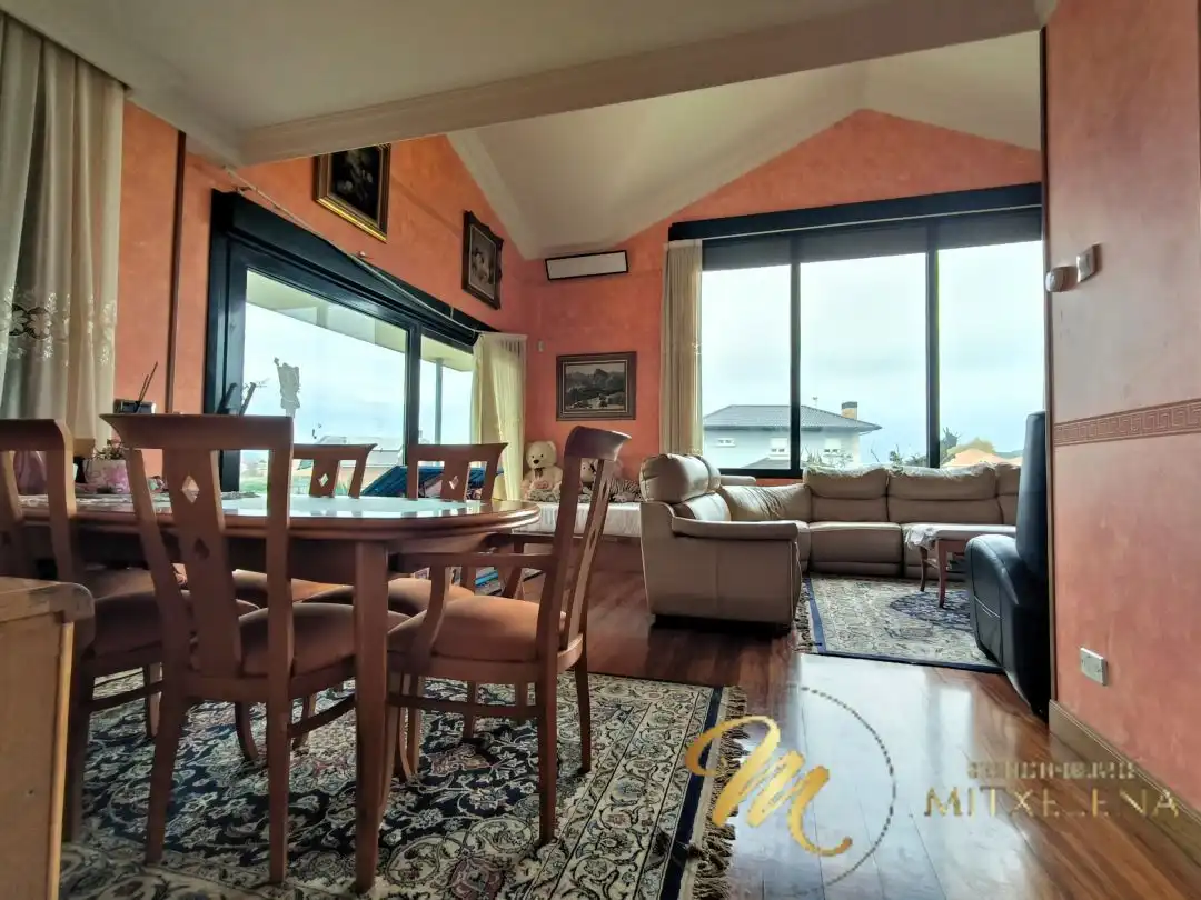 Sala de estar de Casa o chalet en venta en Berango con Calefacción, Terraza y Trastero