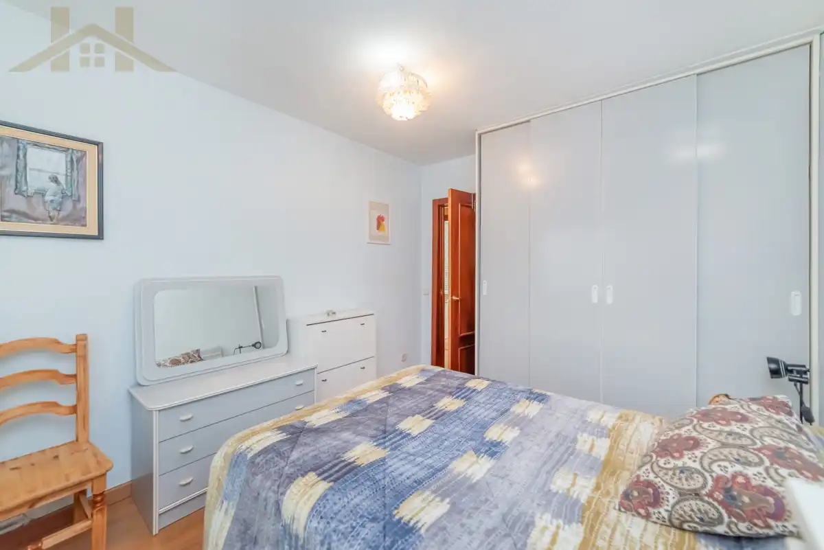Bedroom of Flat for sale in Fuenlabrada  with Air Conditioner, Heating and Furnished