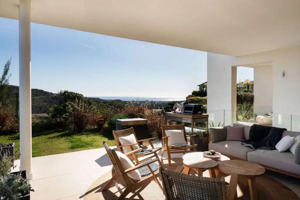 Terrace of Ground floor for sale in Benahavís  with Air Conditioner, Private garden and Terrace