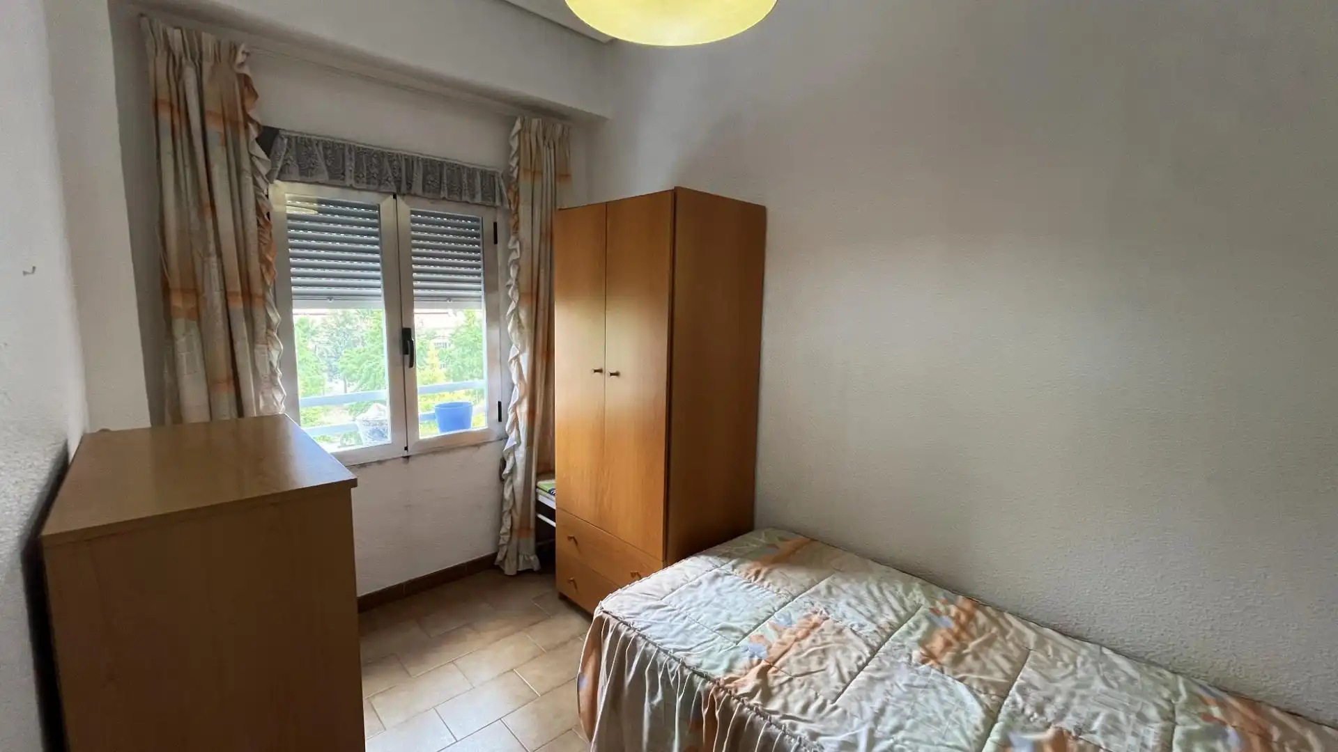 Dormitori de Apartament de lloguer en Valencia amb Moblat