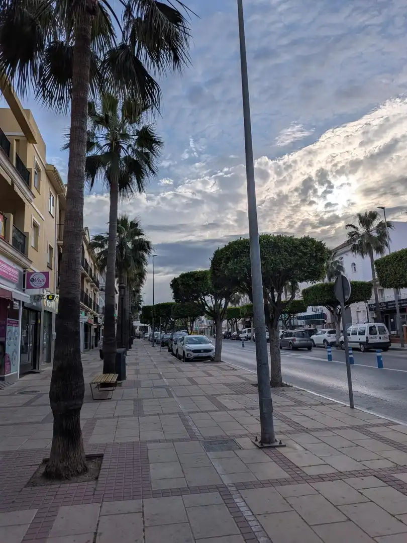 Vista exterior de Pis en venda en Alhaurín de la Torre amb Aire condicionat, Terrassa i Moblat