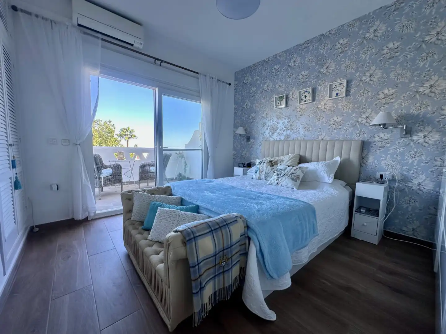 Dormitori de Casa o xalet en venda en Puerto de la Duquesa