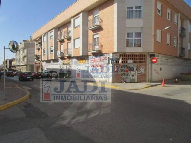 Local comercial en Alquiler en Valdepeñas