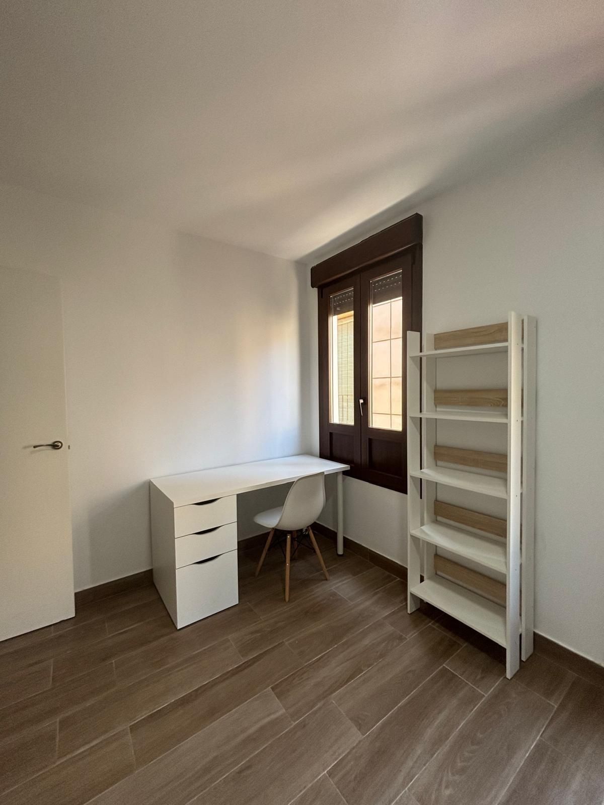 Bedroom of Flat to rent in  Granada Capital