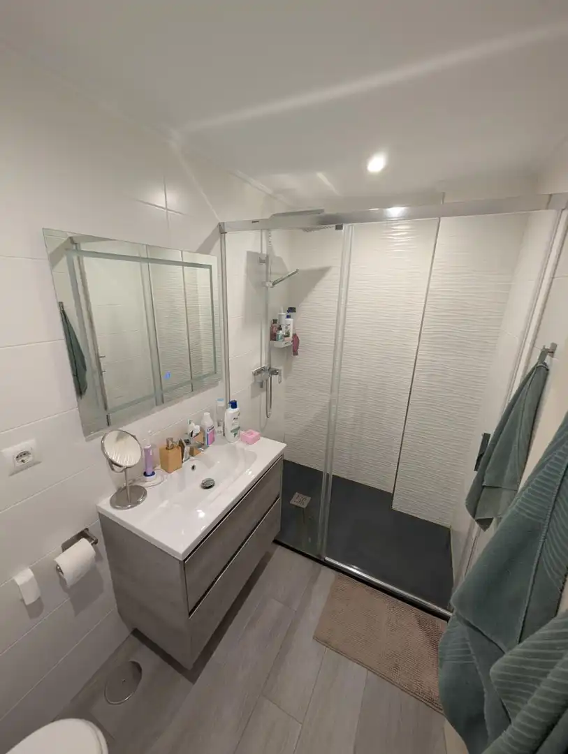 Badezimmer von Wohnung zum Verkauf in Utrera mit Klimaanlage, Parkett und Abstellraum