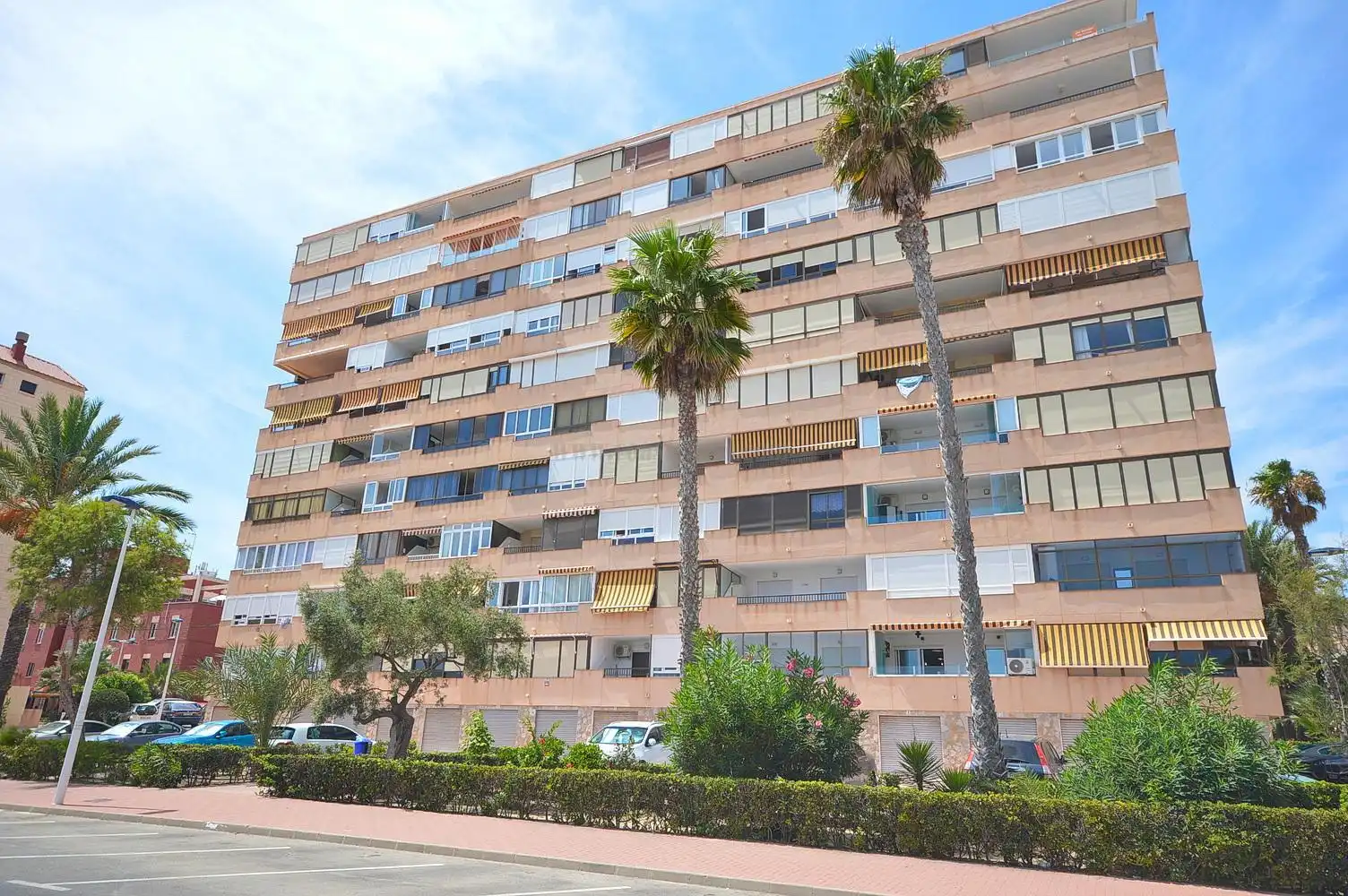 Vista exterior de Apartament en venda en Torrevieja amb Aire condicionat, Calefacció i Terrassa
