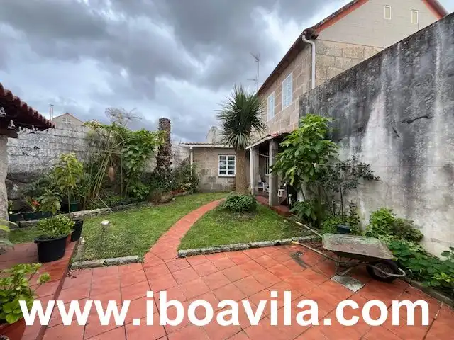 Jardí de Casa o xalet en venda en Pontevedra Capital  amb Calefacció, Jardí privat i Terrassa