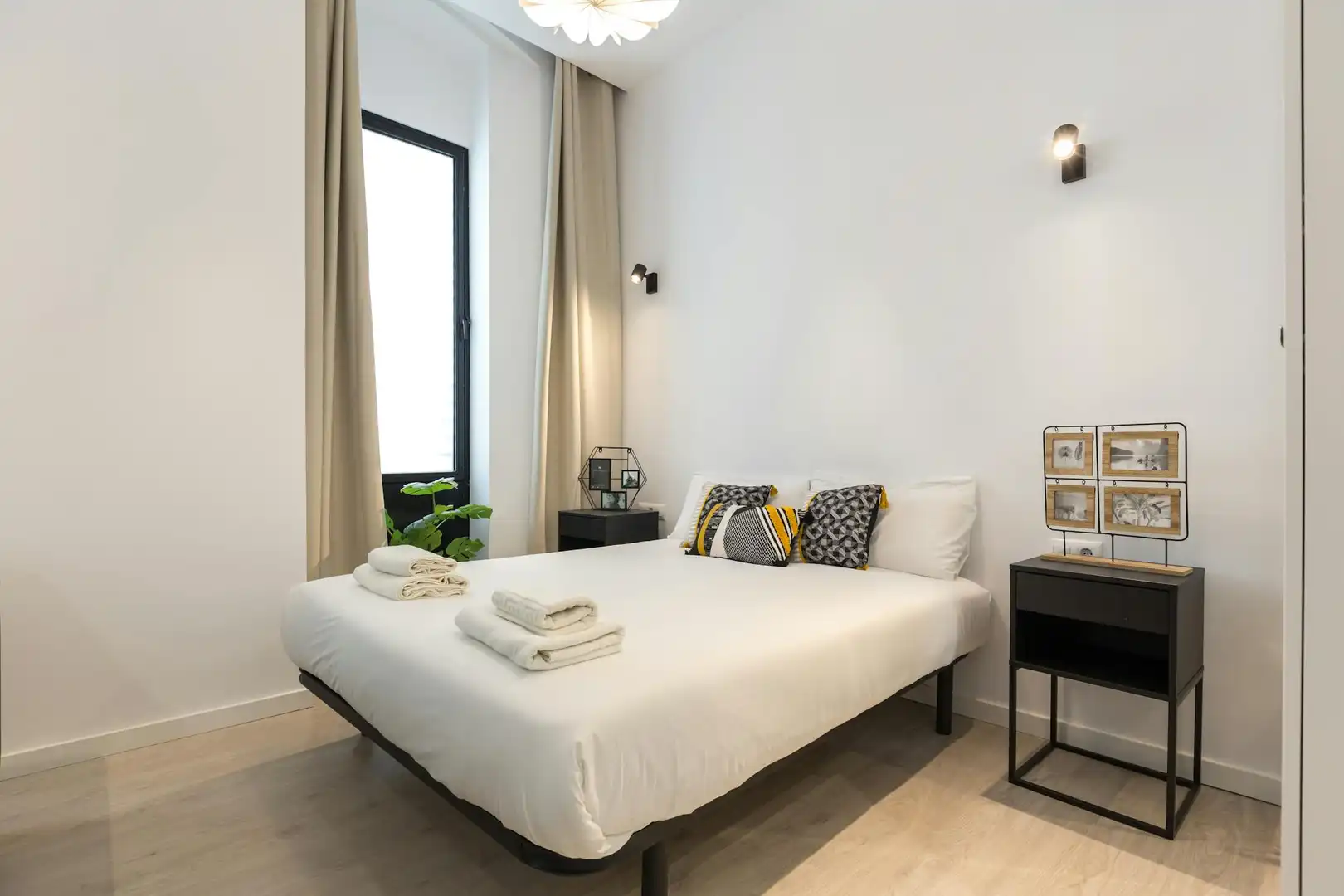 Bedroom of Flat for rent in Barcelona  with Air Conditioner, Heating and Furnished