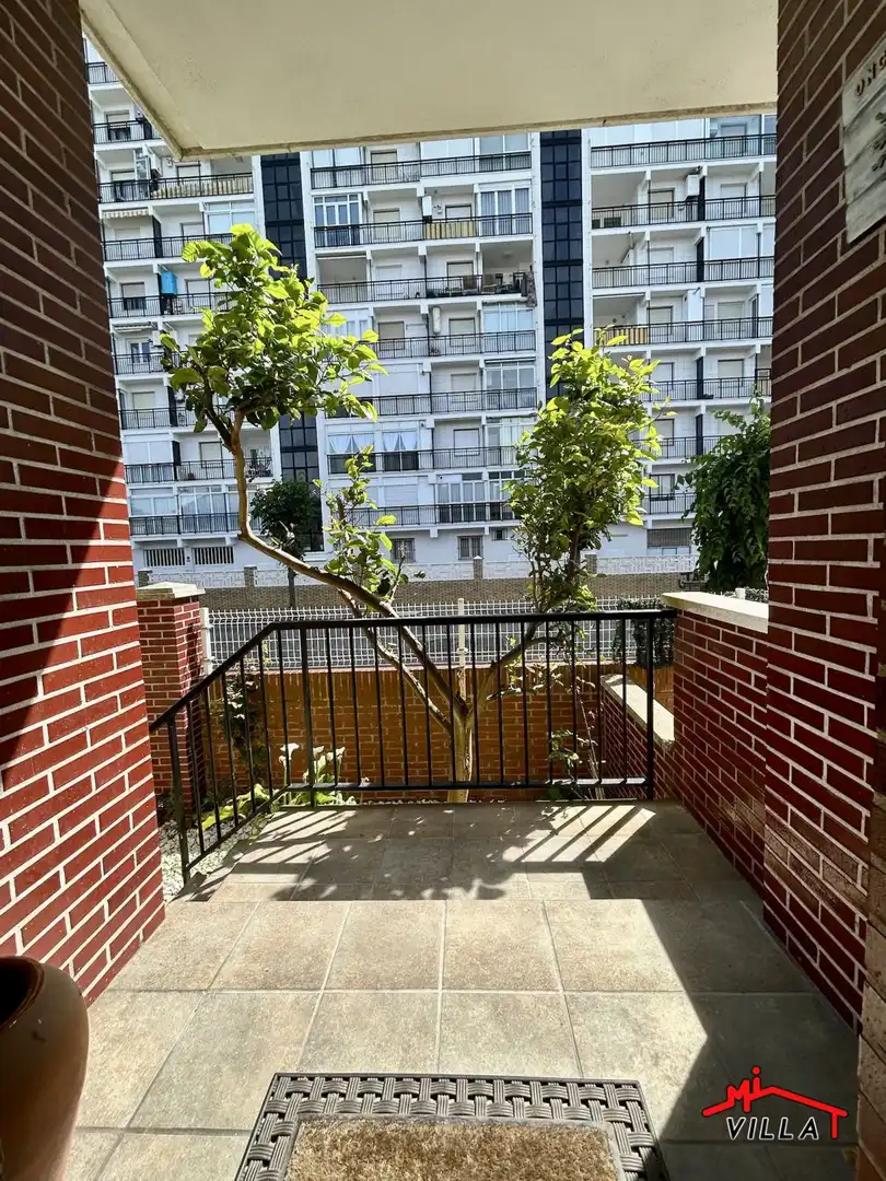 Terraza de Casa o chalet en venta en Laredo con Calefacción y Amueblado