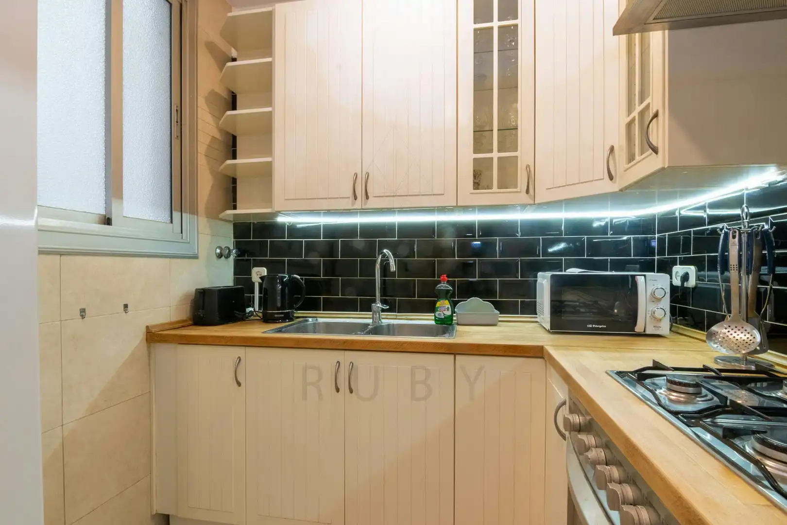 Kitchen of Flat for rent in Barcelona  with Air Conditioner, Heating and Furnished