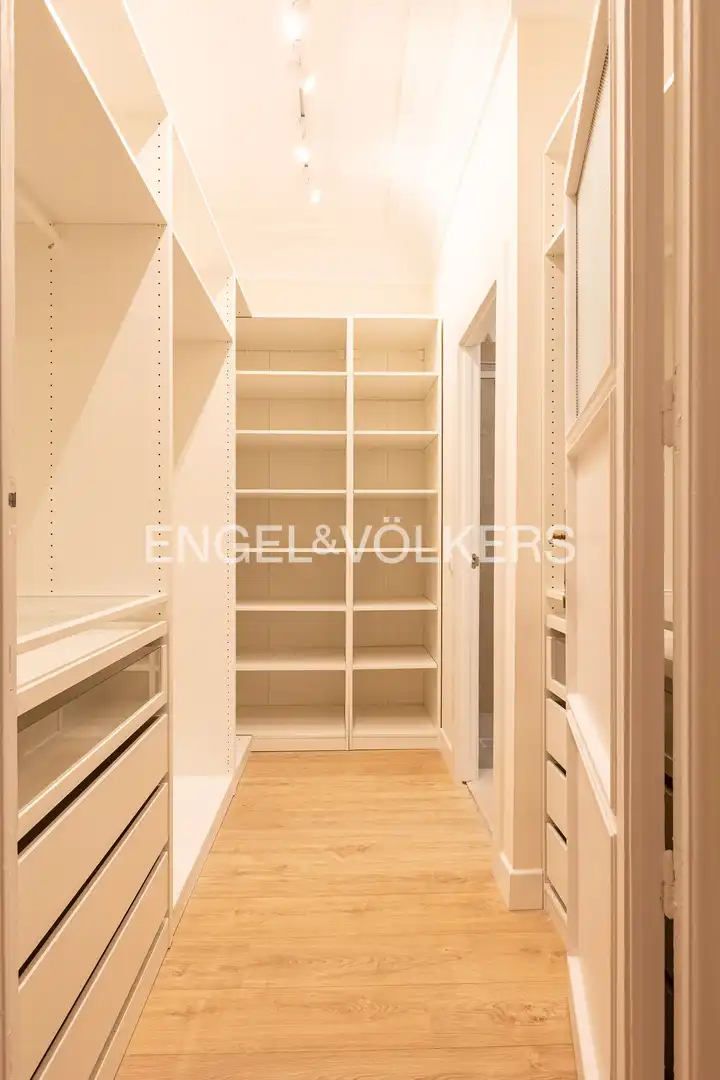 Flat for rent in Madrid  with Air Conditioner, Heating and Balcony