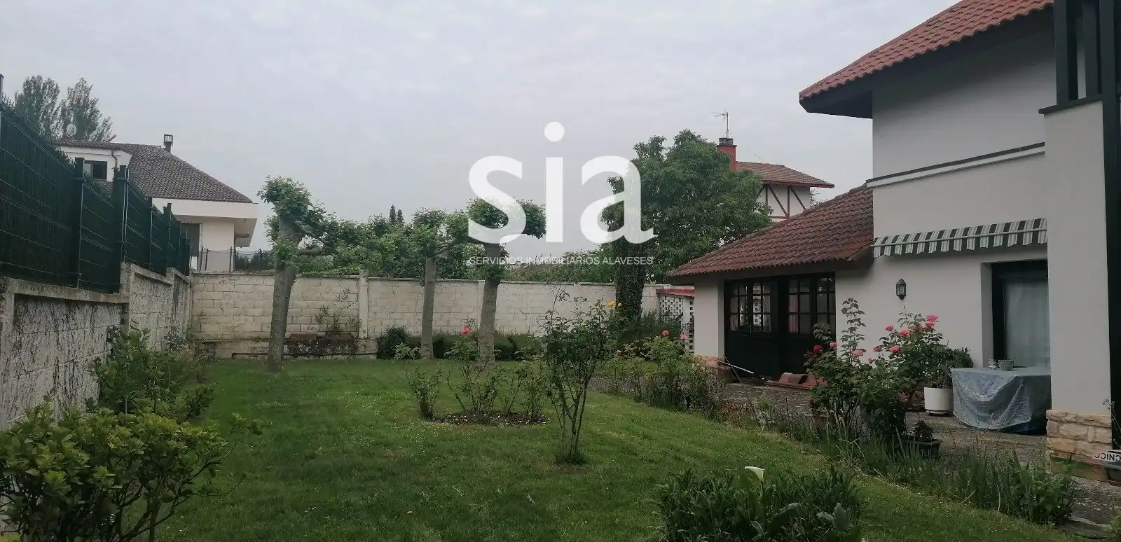 Jardí de Casa o xalet en venda en Vitoria - Gasteiz amb Calefacció i Traster
