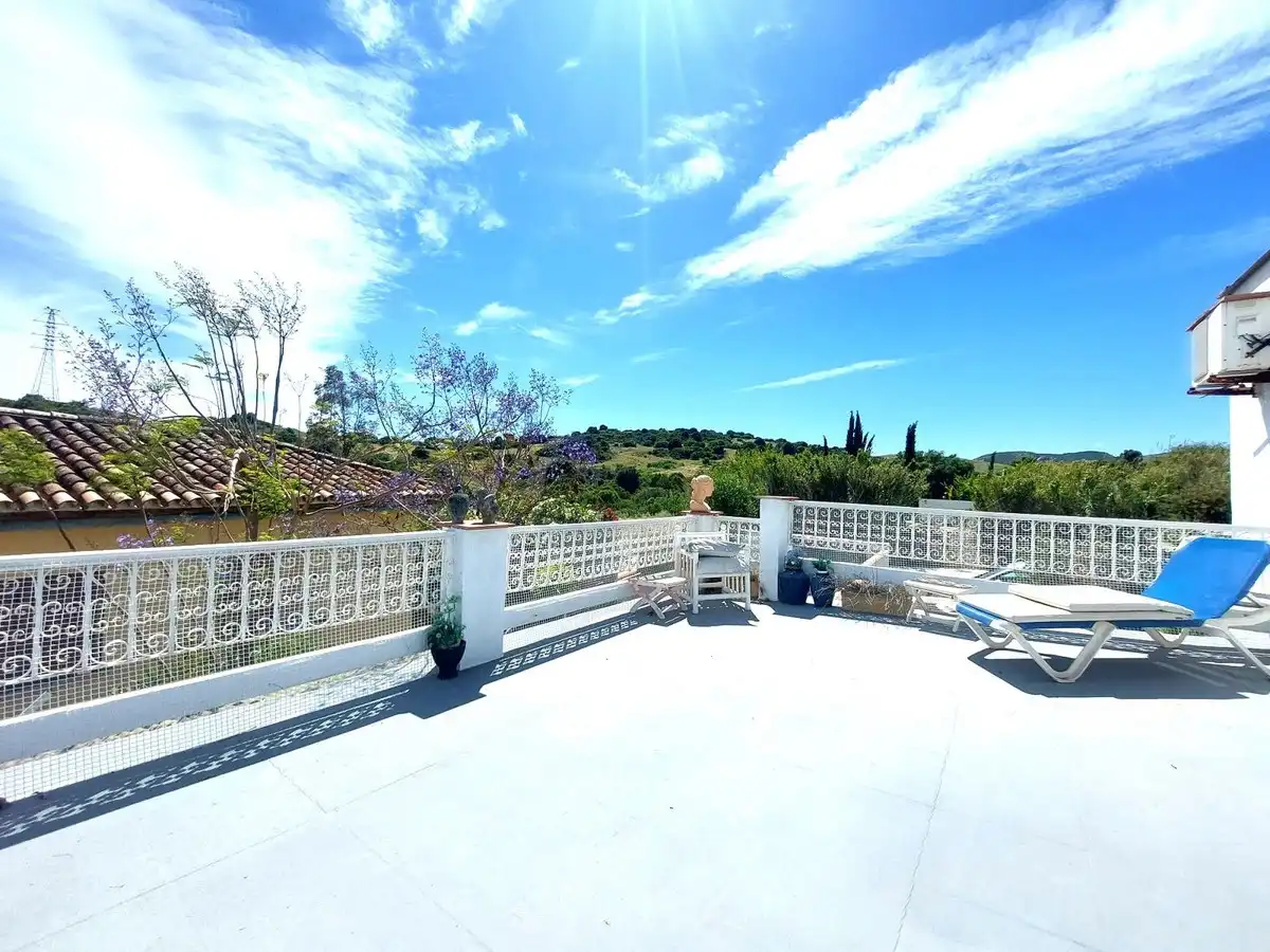 Villa con terrazza in vendita a Calle Parque Central 5