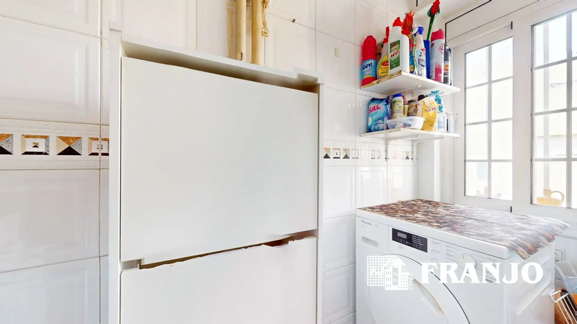Küche von Wohnung zum Verkauf in Barcelona mit Klimaanlage, Heizung und Terrasse