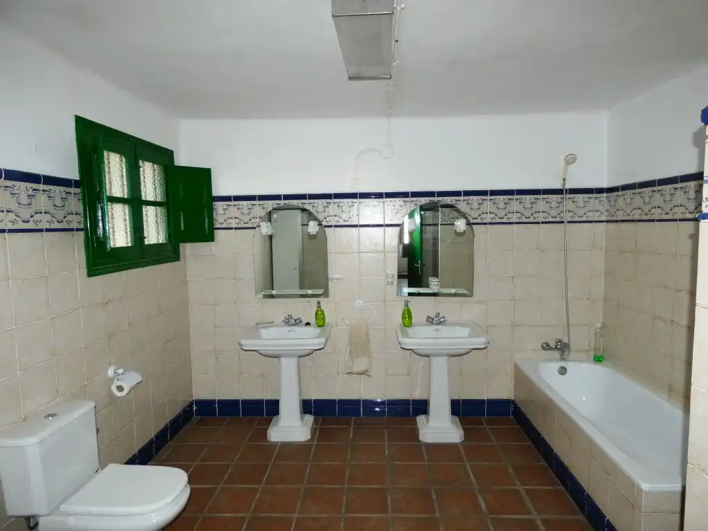 Country homes for sale in Almayate
