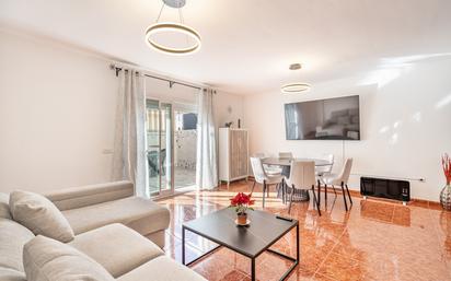 Living room of Single-family semi-detached for sale in Estepona  with Air Conditioner and Terrace