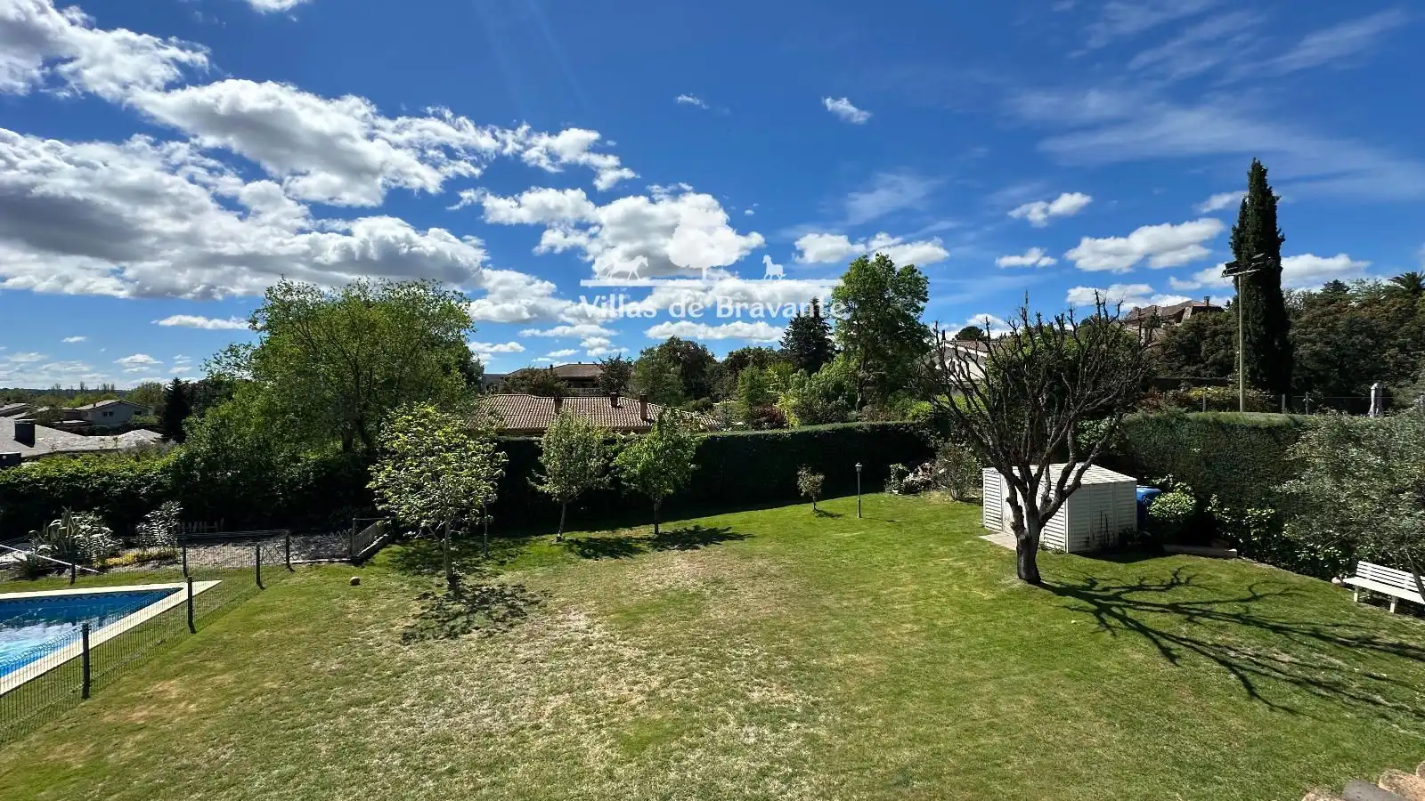 Garden of Houses for sale in Villanueva de la Cañada  with Air Conditioner, Heating and Parquet flooring