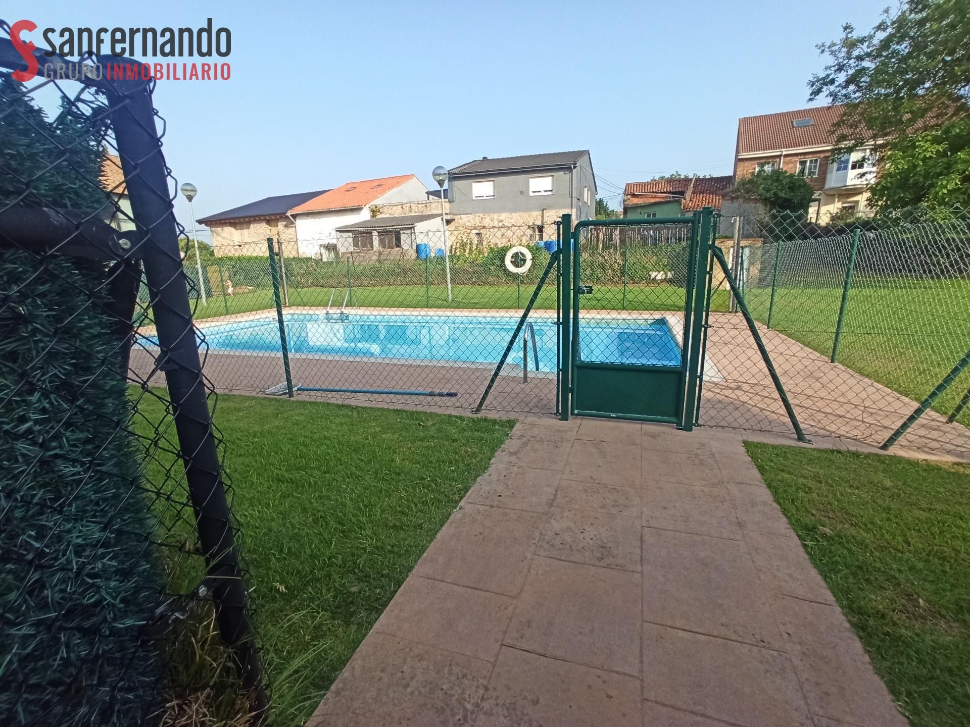 Piscina de Planta baixa en venda en Miengo amb Calefacció, Jardí privat i Terrassa