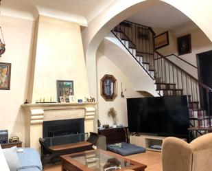 Living room of Single-family semi-detached for sale in  Sevilla Capital  with Air Conditioner and Terrace