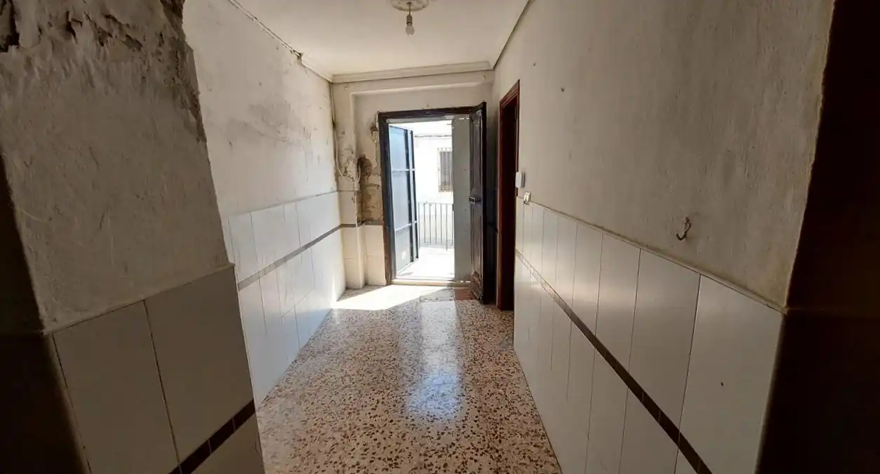 Casa adosada en venta en Baena con Terraza