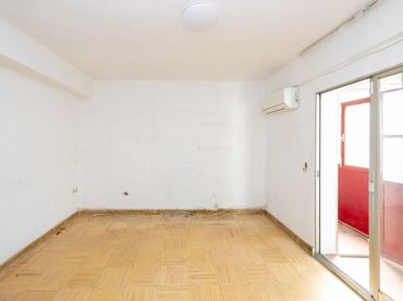 Pis amb balcó en venda a Camino de Ronda