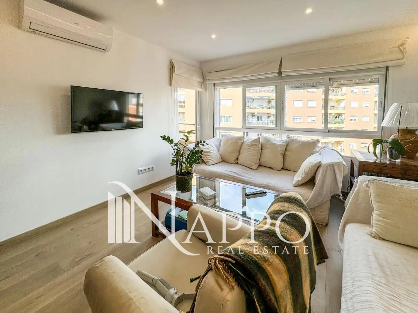 Sala d'estar de Pis de lloguer en  Palma de Mallorca amb Aire condicionat, Calefacció i Terrassa
