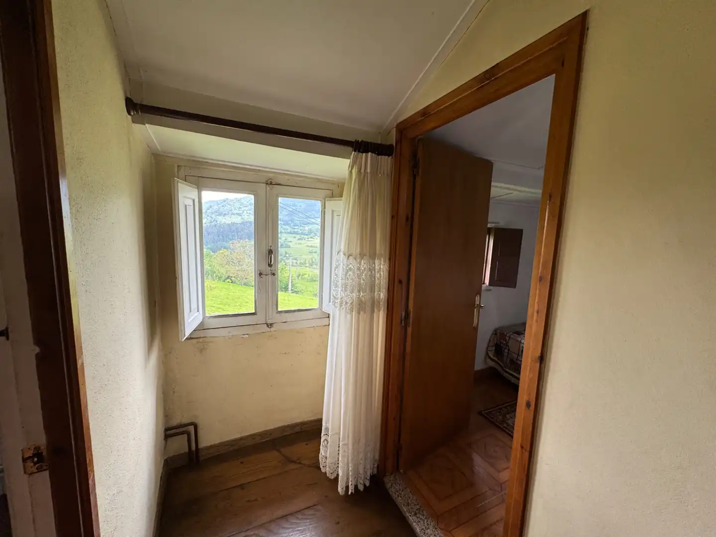 Habitación de Finca rústica en venta en Candamo con Calefacción, Trastero y Amueblado