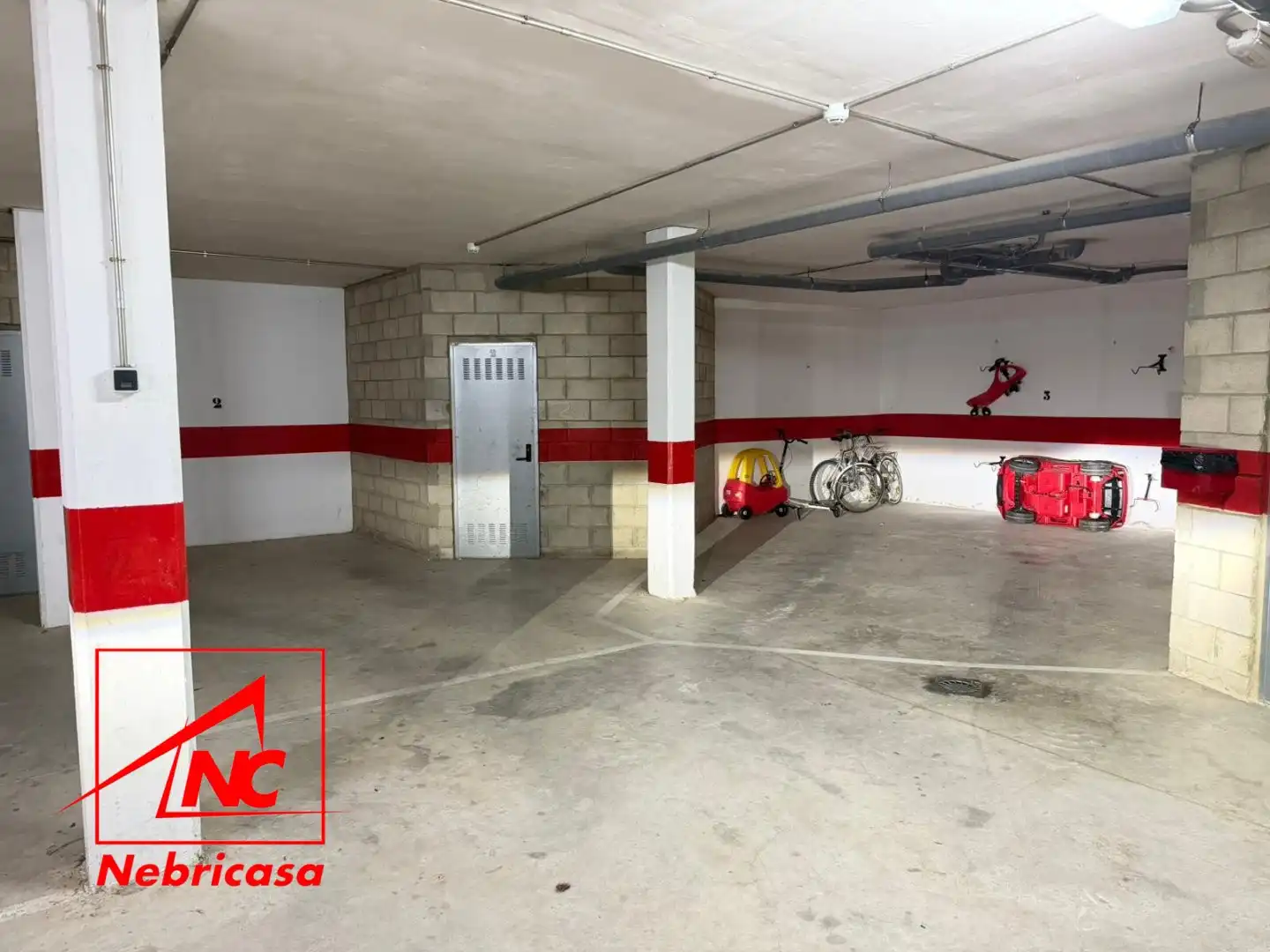 Parking de Piso en venta en Chipiona con Aire acondicionado, Trastero y Piscina