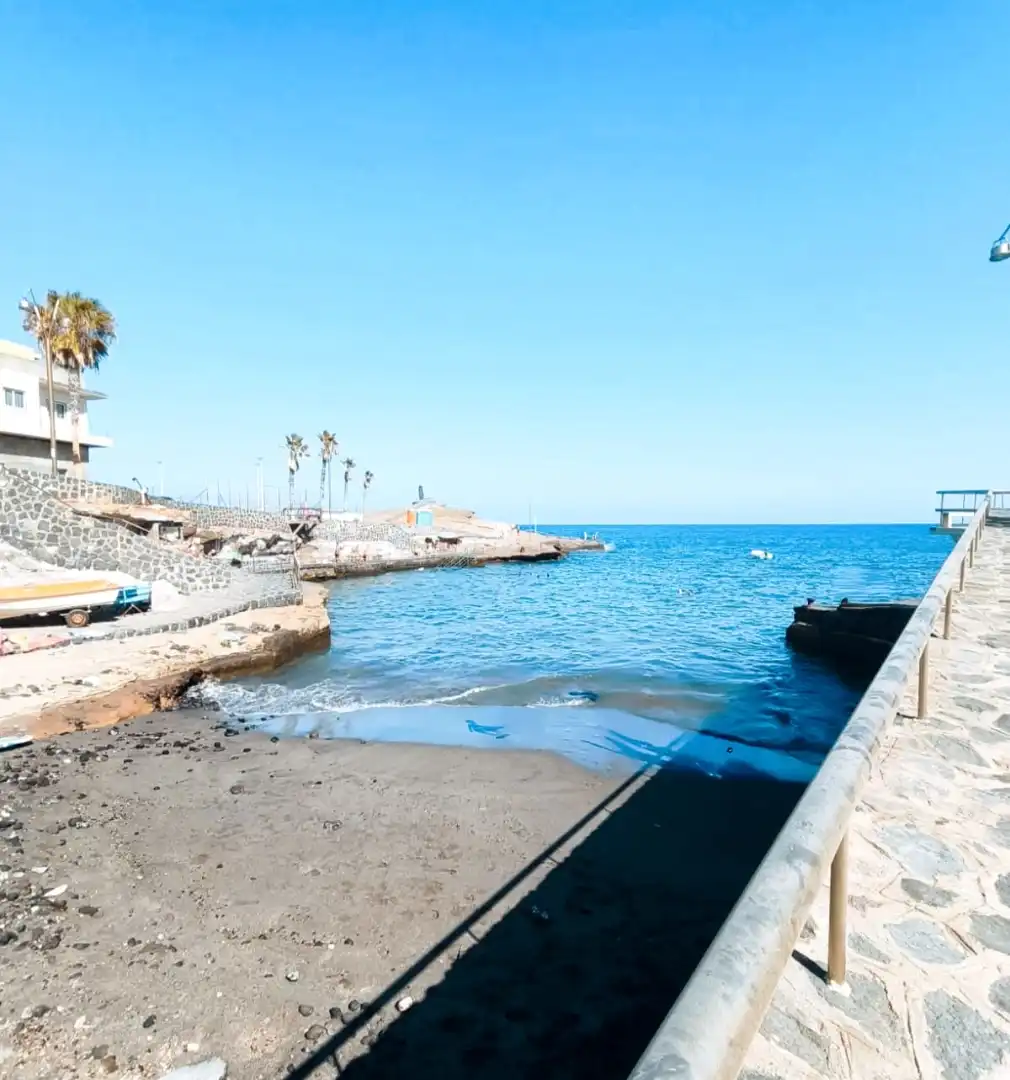 Vista exterior de Piso en venta en Arico con Horno, Microondas y Balcón