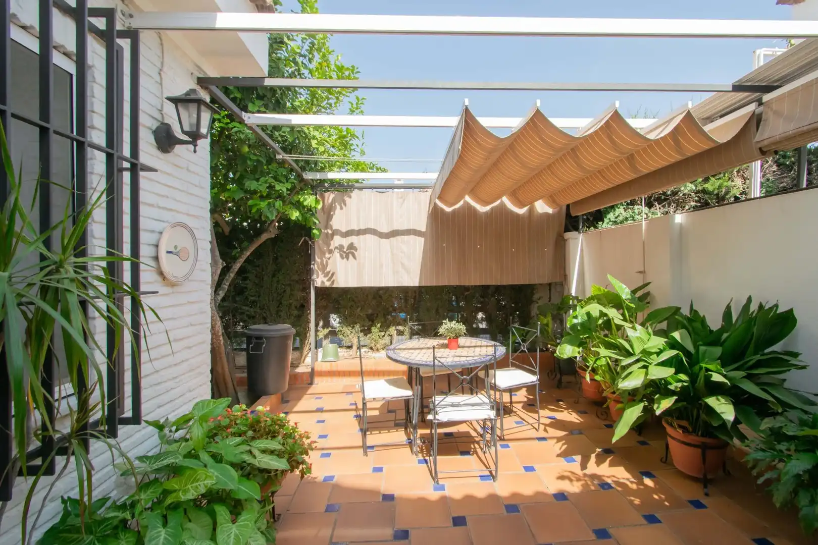 Terrassa de Casa o xalet en venda en Gines amb Aire condicionat, Calefacció i Jardí privat