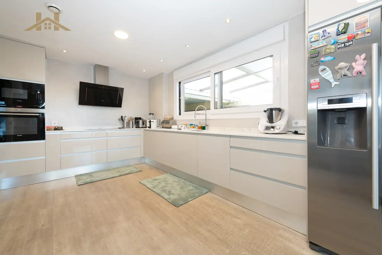 Kitchen of Detached homes for sale in Boadilla del Monte  with Air Conditioner, Heating and Private garden