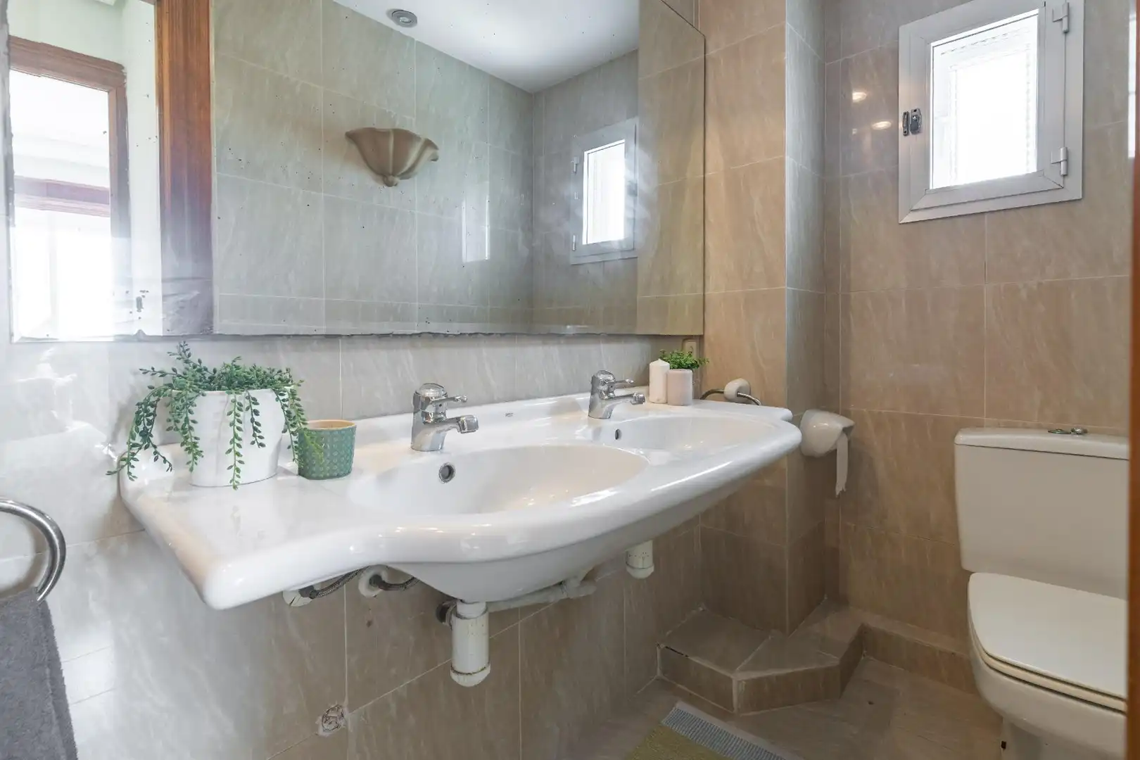 Baño de Apartamento en venta en Valencia con Jardín privado y Piscina comunitaria