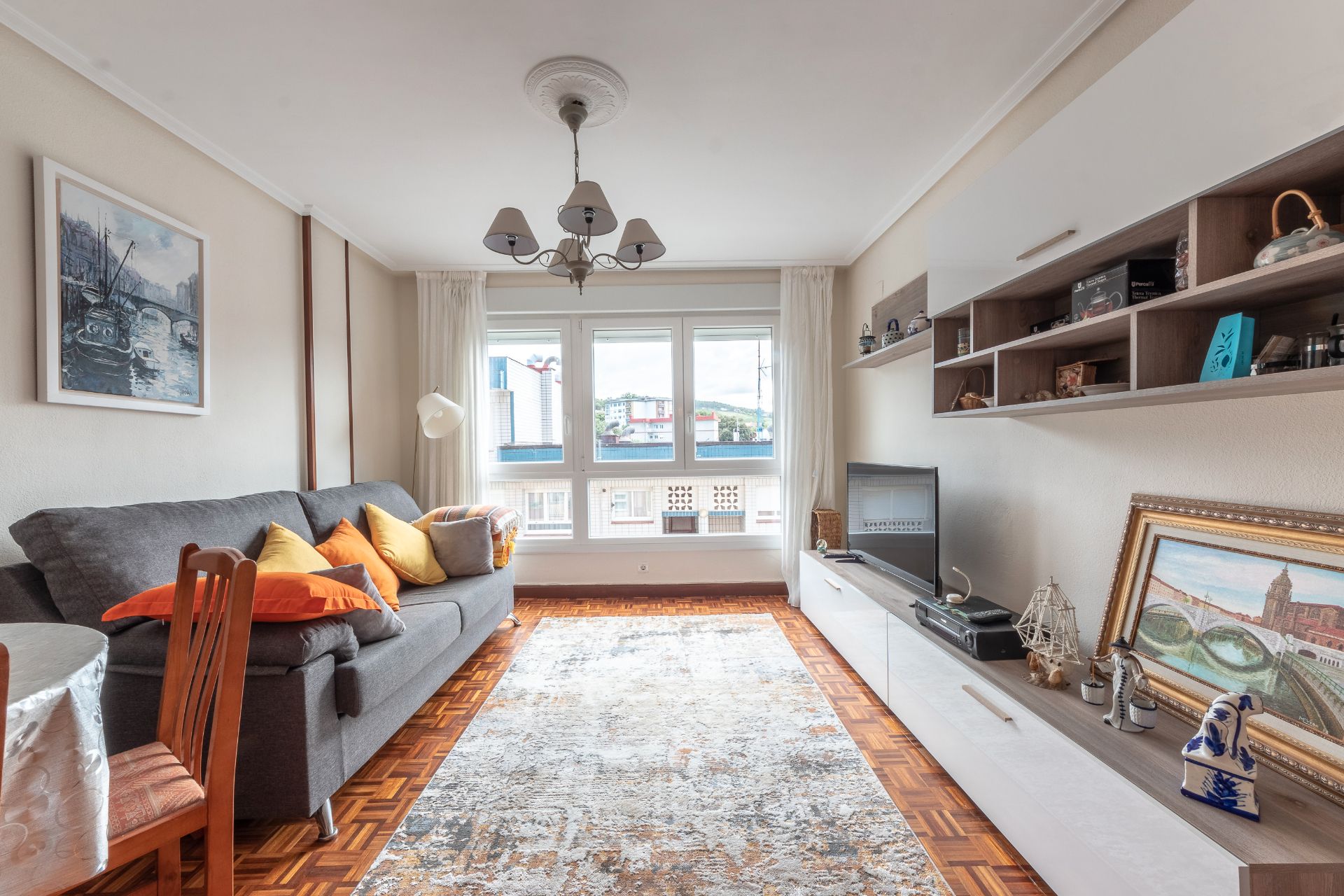 Living room of Flat for sale in Gorliz  with Parquet flooring and Furnished
