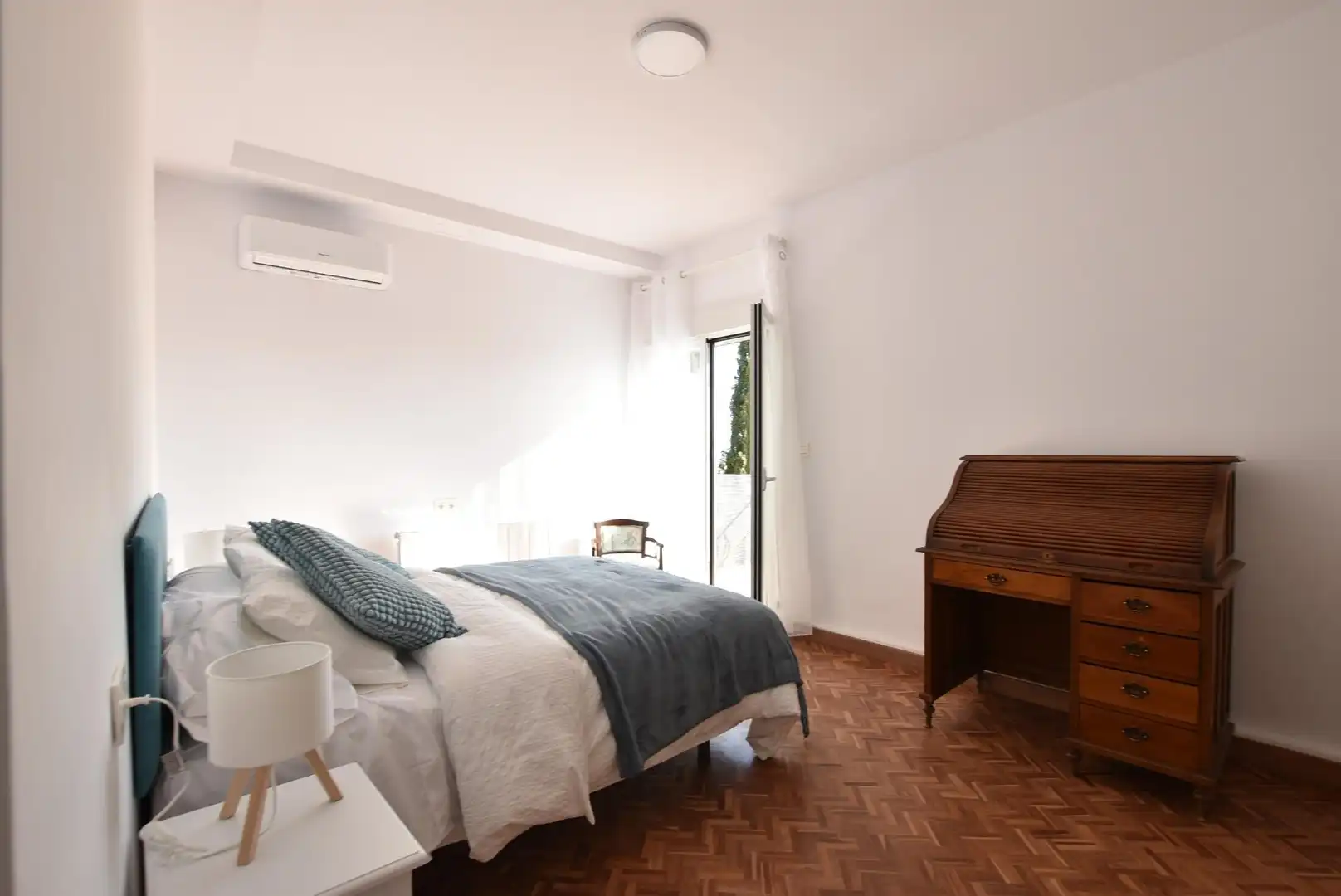 Dormitori de Casa o xalet de lloguer en Granada amb Aire condicionat, Terrassa i Piscina
