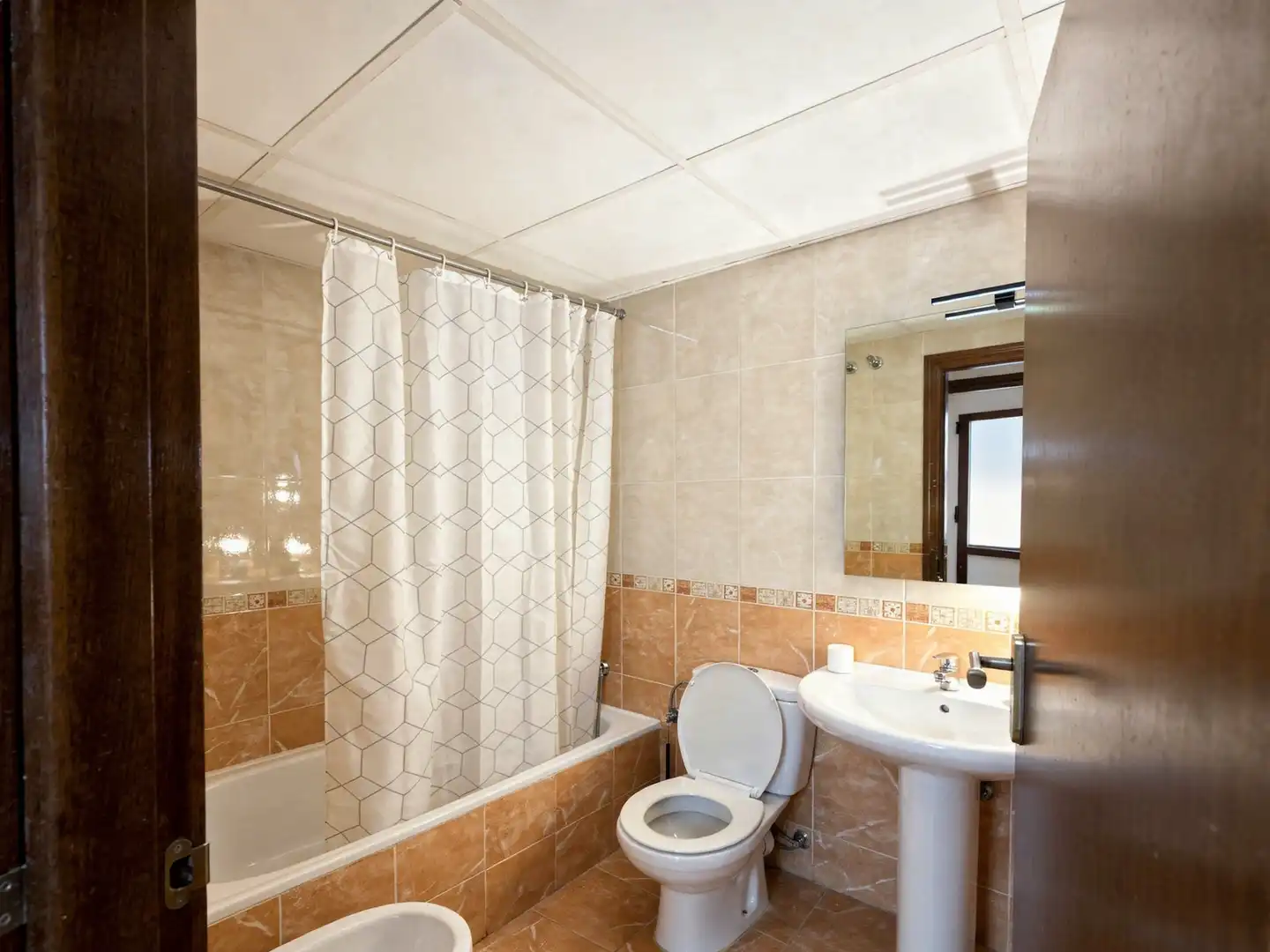 Baño de Piso en venta en Huelva con Aire acondicionado y Calefacción