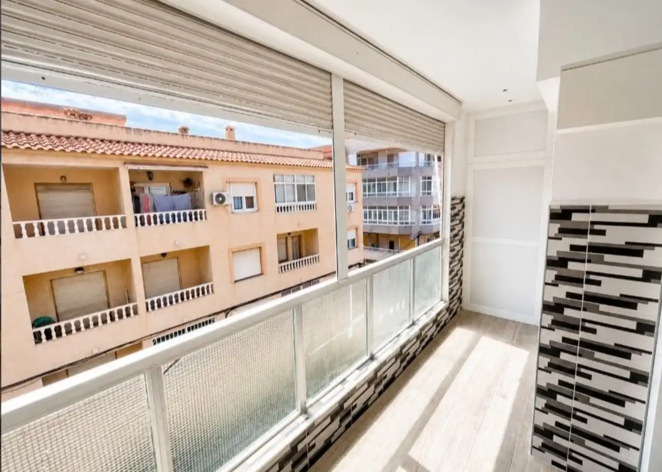 Apartament amb terrassa en venda a Calle Almoradí 14, imagen 7