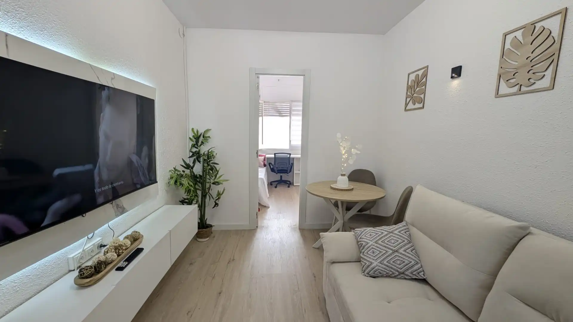 Sala de estar de Piso en venta en Barcelona con Aire acondicionado, Parquet y Amueblado
