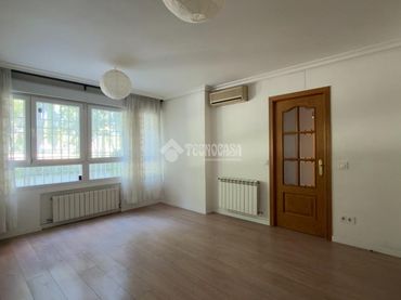 Piso con ascensor en venta en Moratalaz