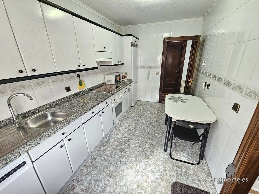 Kitchen of Flat for rent in Avilés  with Heating and Terrace