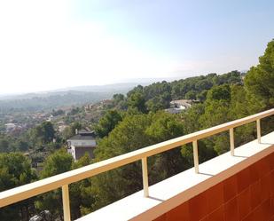 Vista exterior de Casa o xalet en venda en Font-rubí amb Aire condicionat, Terrassa i Piscina