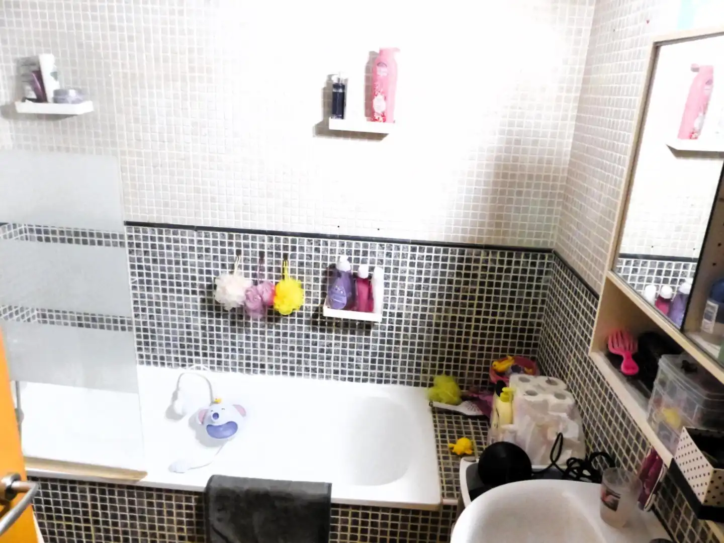 Badezimmer von Wohnung zum Verkauf in Castellvell del Camp mit Klimaanlage und Terrasse