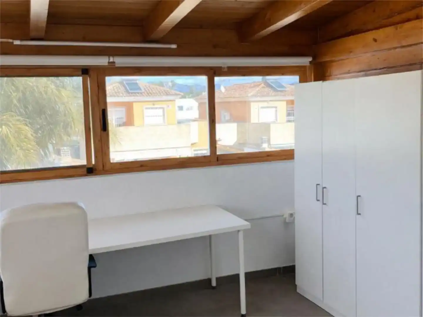 Dormitori de Casa o xalet de lloguer en La Pobla de Vallbona amb Aire condicionat i Piscina