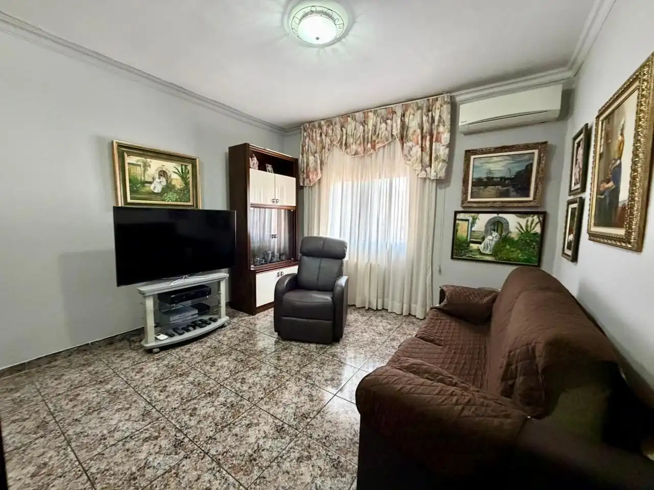 Sala de estar de Piso en venta en Montcada i Reixac con Aire acondicionado, Calefacción y Amueblado