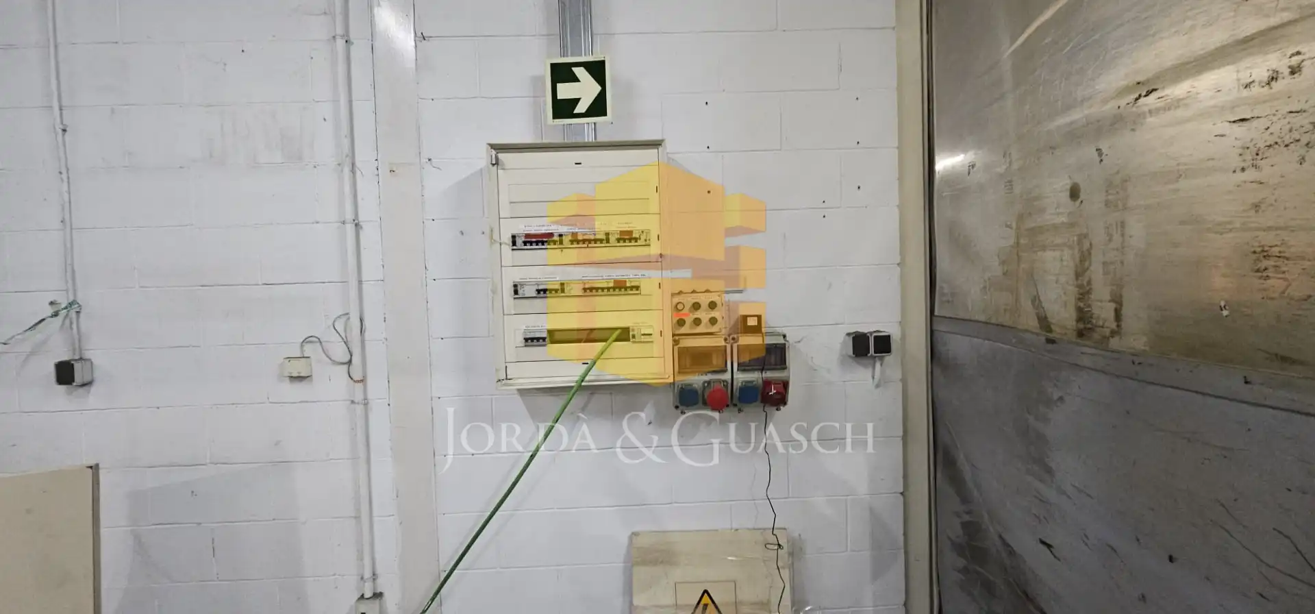 Industrial building with lift for sale in Carretera Corbera 1, imagen 13