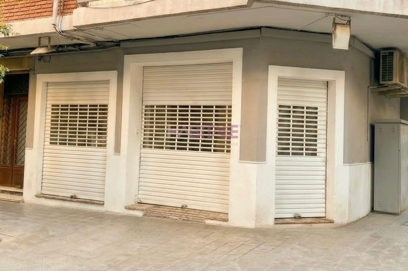 Local comercial de lloguer a Zona Avenida al Vedat