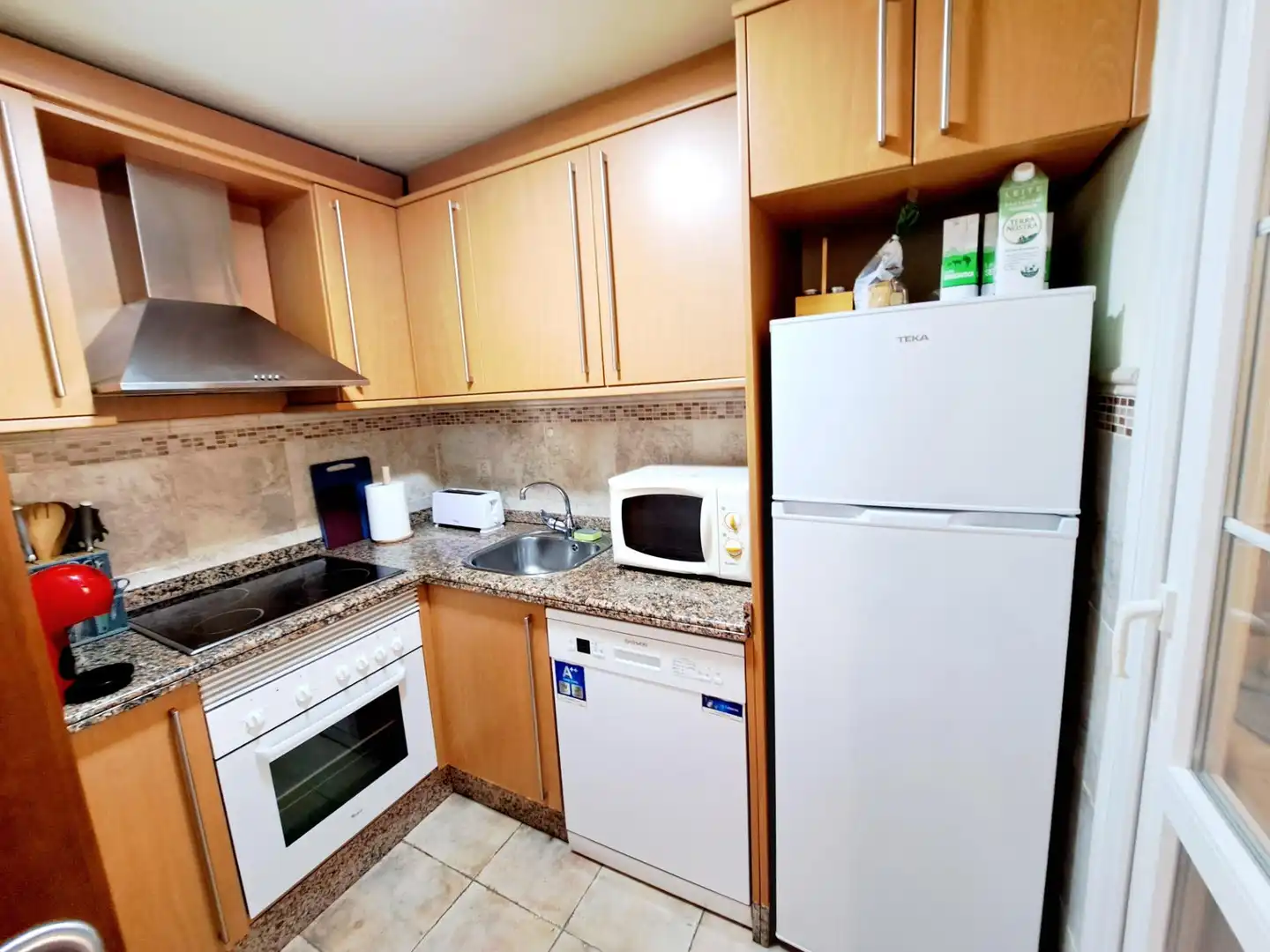Apartament amb piscina en venda a Isla Canela, imagen 8