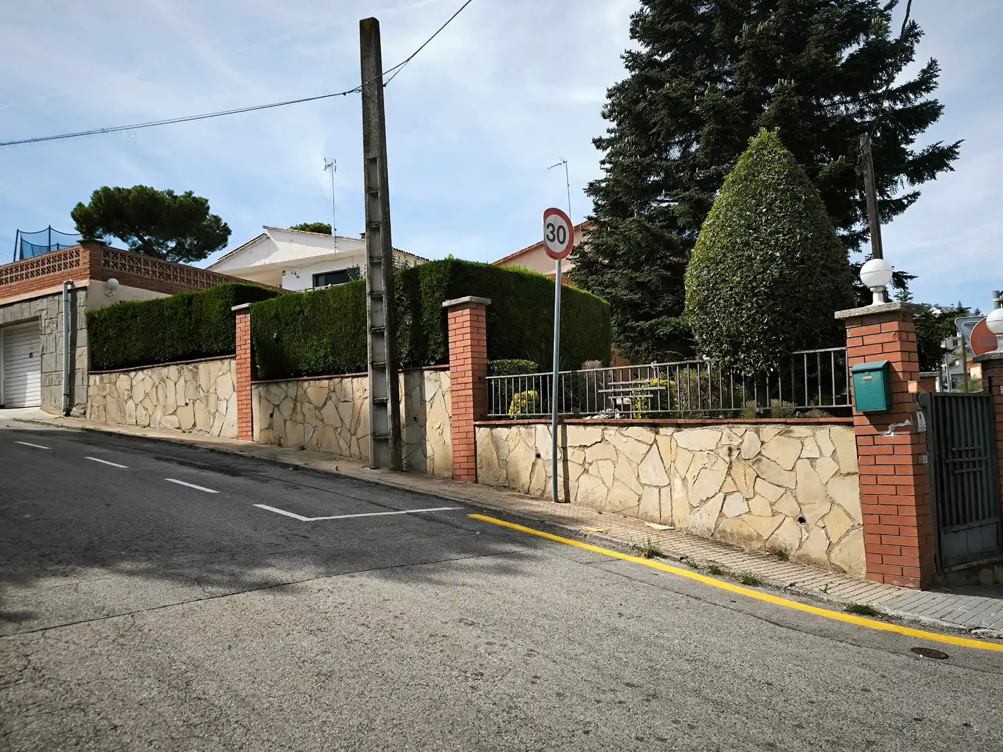Vista exterior de Casa o xalet en venda en Lliçà d'Amunt amb Aire condicionat, Calefacció i Jardí privat
