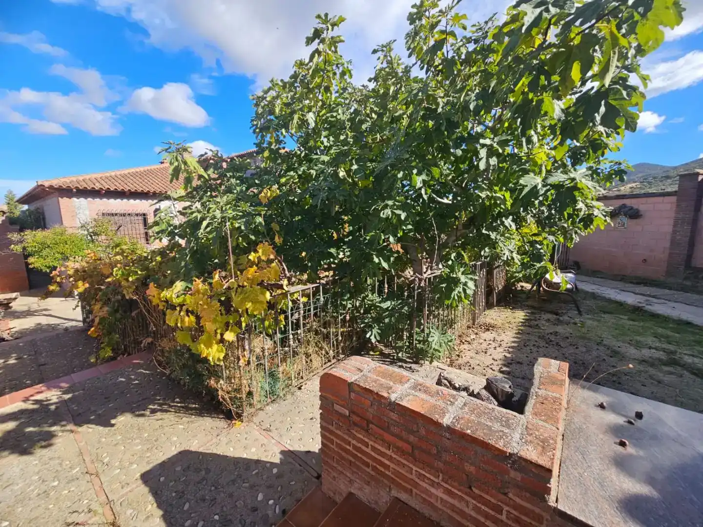 Jardí de Casa o xalet en venda en Navahermosa amb Aire condicionat, Piscina i Balcó