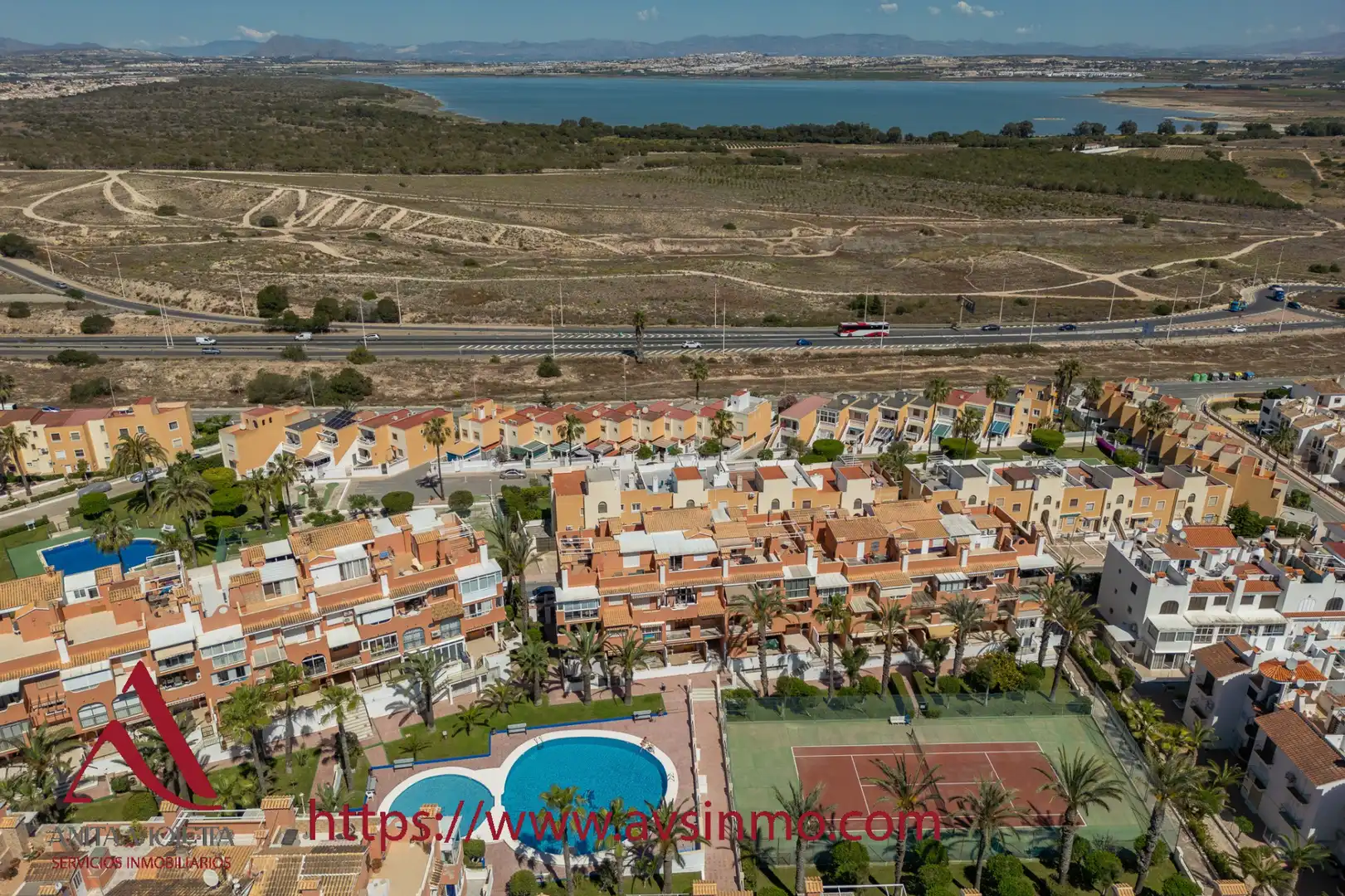 Vista exterior de Apartament de lloguer en Torrevieja amb Aire condicionat, Moblat i Rentadora