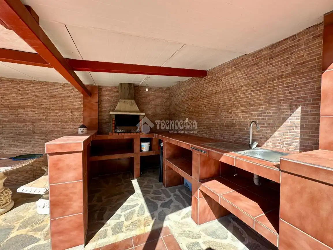 Cuina de Casa o xalet en venda en Pioz amb Aire condicionat